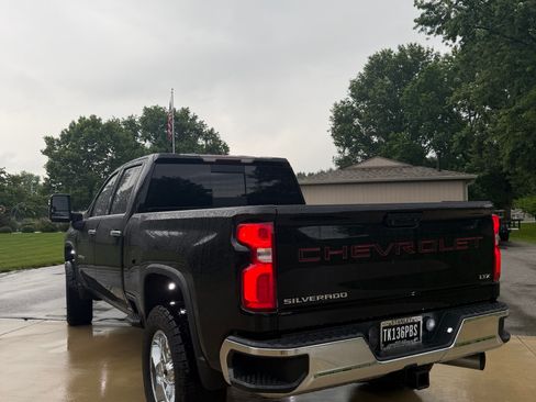 Used 2020 Chevrolet Silverado 2500 LTZ w/ LTZ Convenience Package AWD/4WD image 6