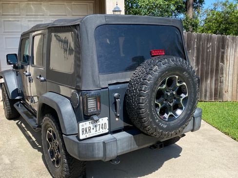 Used 2016 Jeep Wrangler Unlimited Sport w/ Quick Order Package 23S image 5