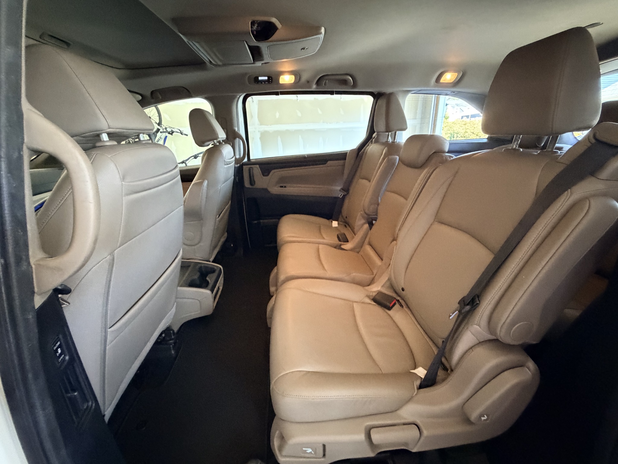 Used 2018 Honda Odyssey Elite image 11