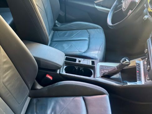 Used 2020 Audi Q3 2.0T Premium image 15