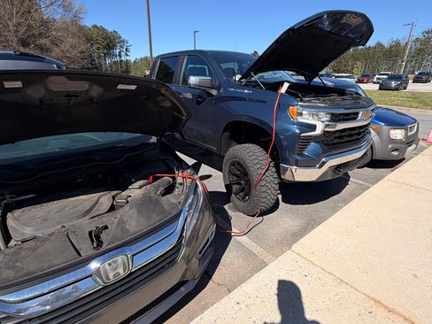 Used 2023 Chevrolet Silverado 1500 LT image 13