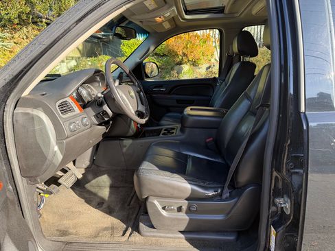 Used 2011 Chevrolet Tahoe LT image 5