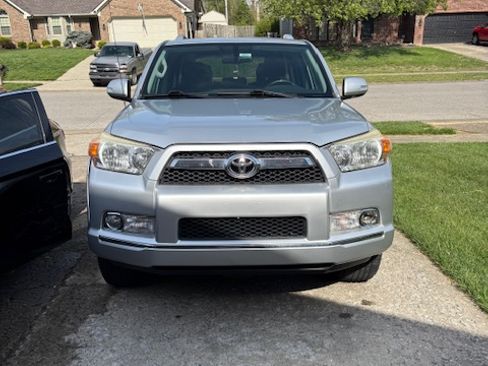 Used 2011 Toyota 4Runner Limited image 10