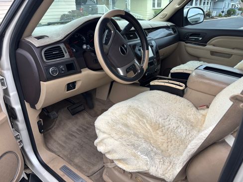 Used 2012 GMC Yukon Denali image 6