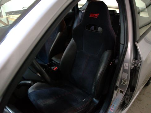 Used 2010 Subaru Impreza WRX STI image 30