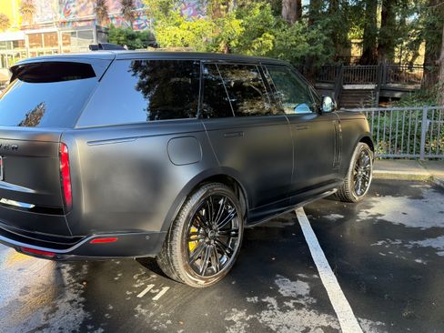 Used 2024 Land Rover Range Rover Autobiography image 24