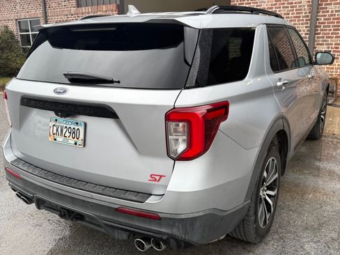 Used 2020 Ford Explorer ST w/ Premium Technology Package image 4