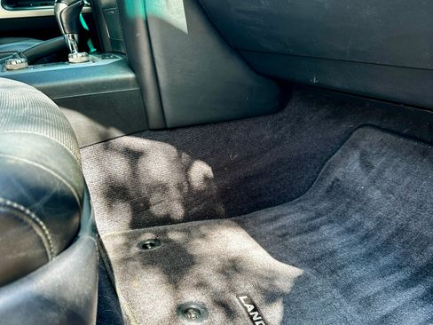 Used 2016 Toyota Land Cruiser image 8