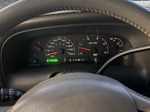 Used 2002 Ford Excursion XLT image 23