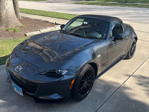 Used 2019 MAZDA MX-5 Miata Club w/ Brembo/BBS Package image 10