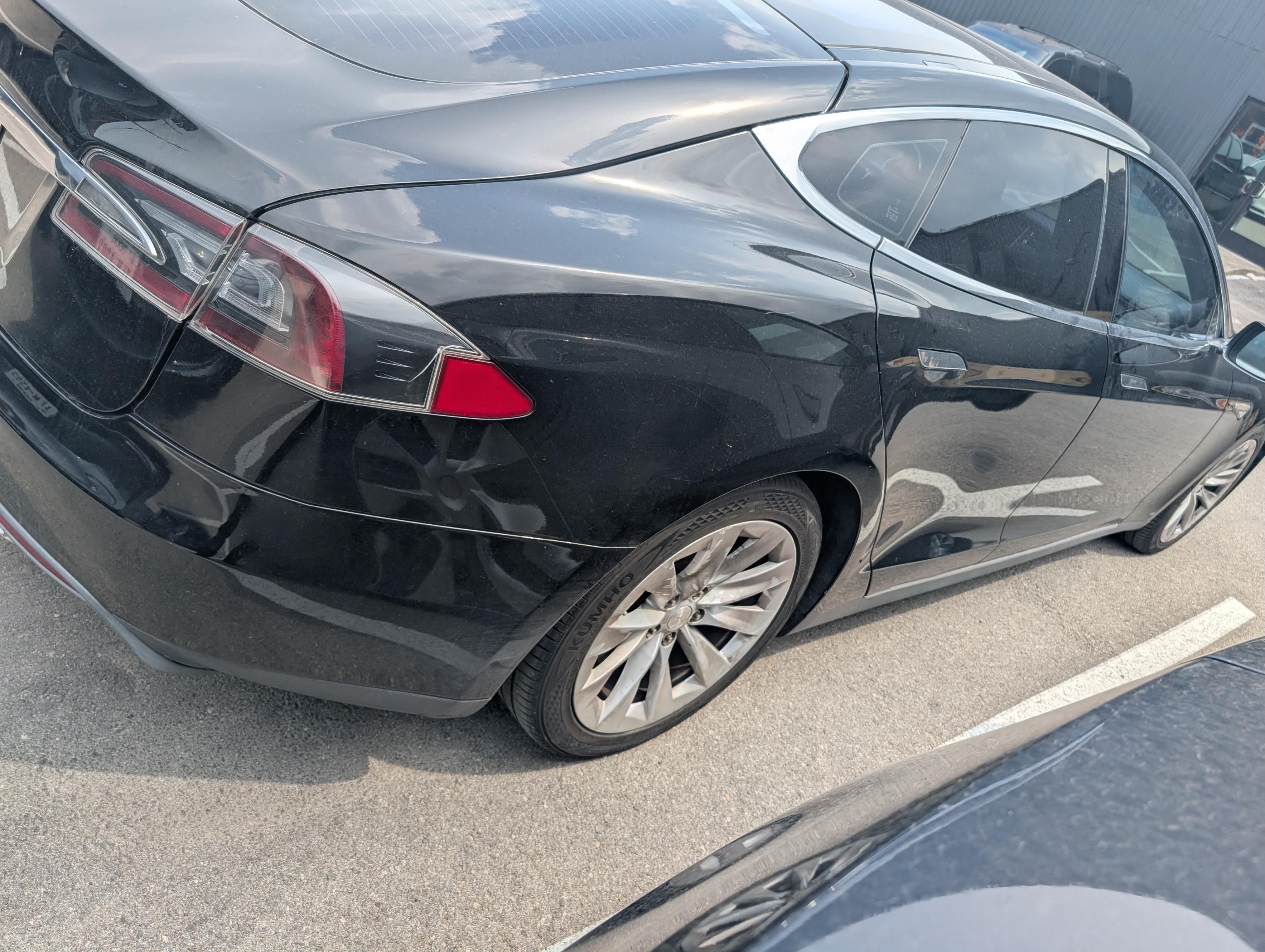 Used 2012 Tesla Model S Signature Performance RWD image 5