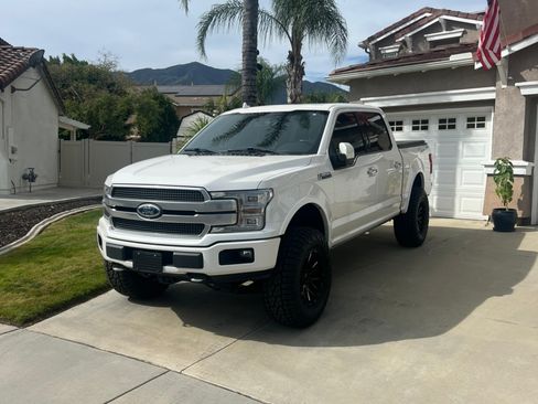 Used 2018 Ford F150 Platinum w/ Equipment Group 701A Luxury image 2