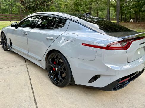 Used 2020 Kia Stinger GT2 image 11