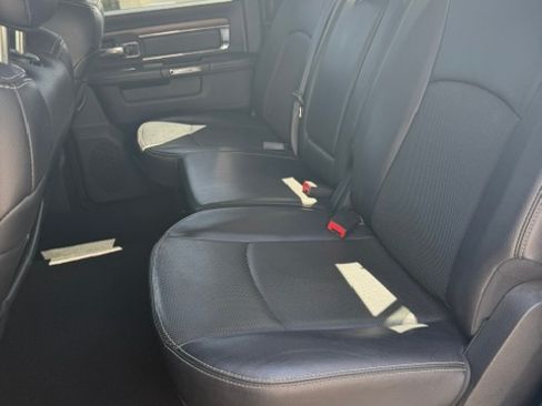 Used 2017 RAM 1500 Laramie RWD image 9