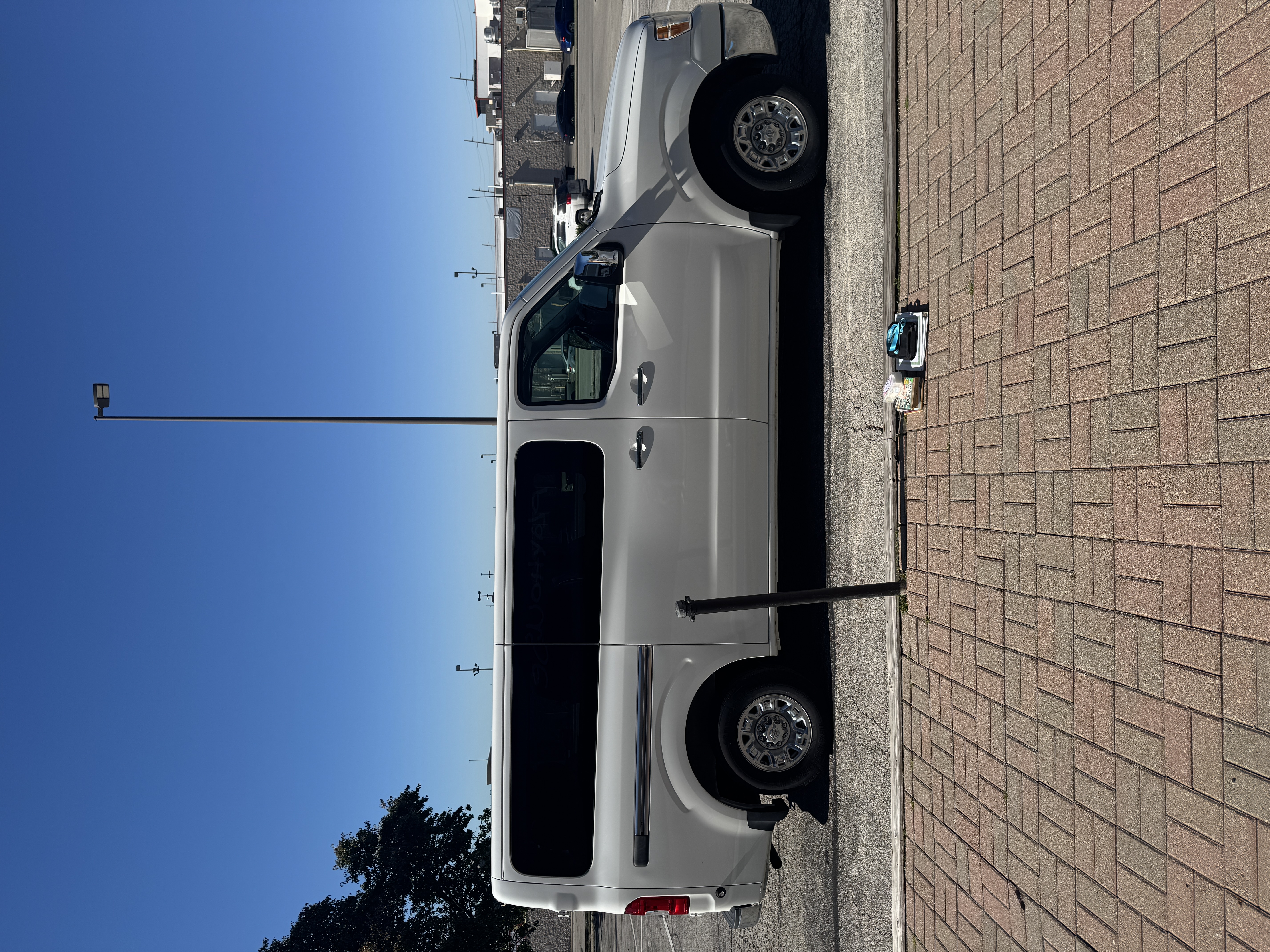 Used 2021 Nissan NV 3500 SL RWD image 13