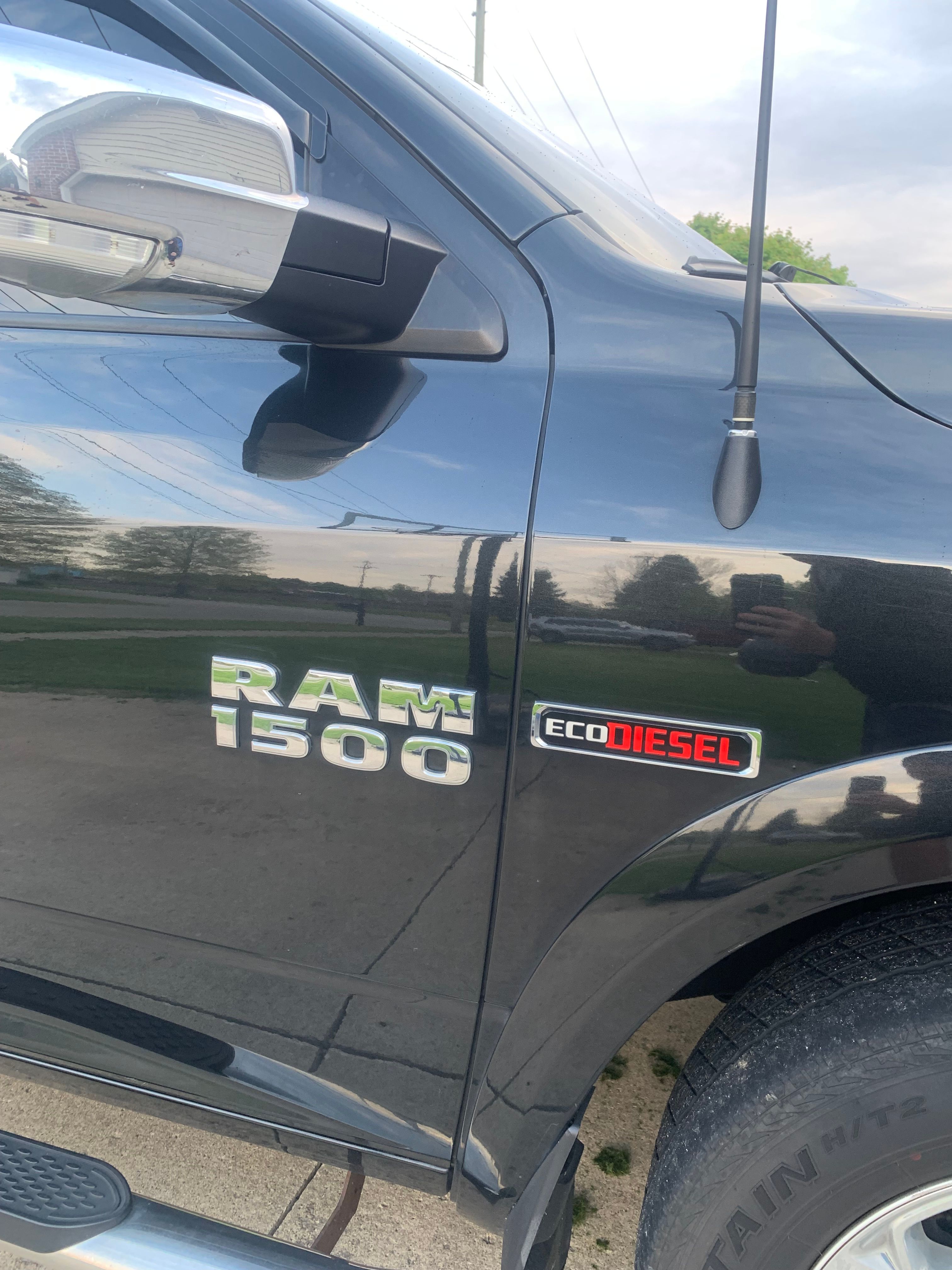 Used 2017 RAM 1500 Laramie w/ Convenience Group AWD/4WD image 15