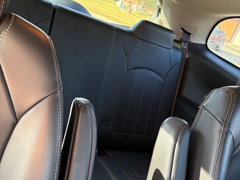 Used 2017 Buick Enclave Leather image 11