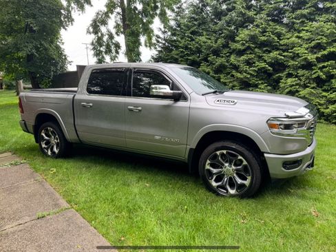 Used 2019 RAM 1500 Laramie Longhorn AWD/4WD image 4