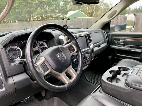 Used 2018 RAM 2500 Laramie image 12