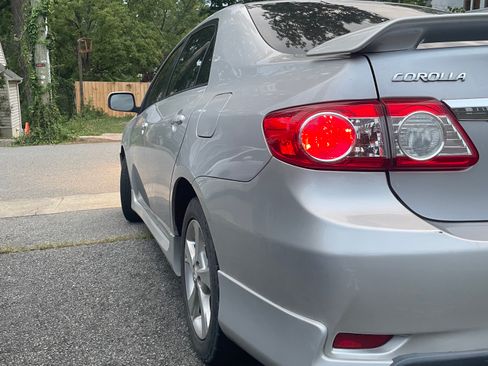 Used 2011 Toyota Corolla S FWD image 4