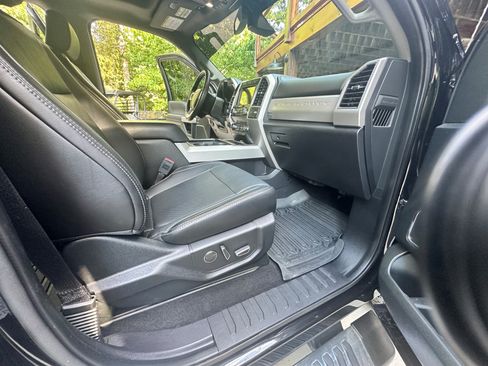 Used 2019 Ford F250 Lariat w/ Lariat Ultimate Package image 13