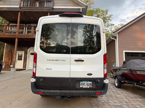 Used 2020 Ford Transit 250 Medium Roof RWD image 5
