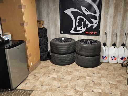 Used 2019 Dodge Challenger SRT Hellcat Redeye image 28