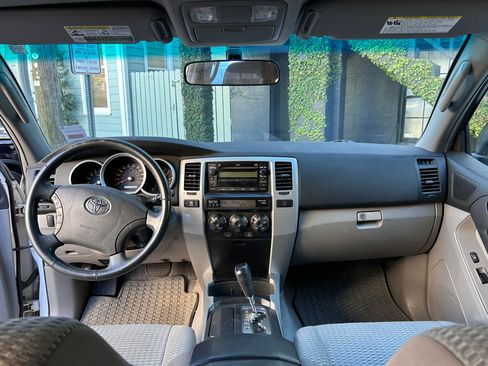 Used 2006 Toyota 4Runner Sport image 2