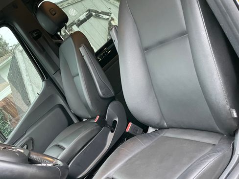 Used 2024 Mercedes-Benz Sprinter 2500 image 15