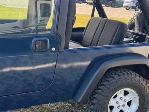 Used 2001 Jeep Wrangler Sahara image 5