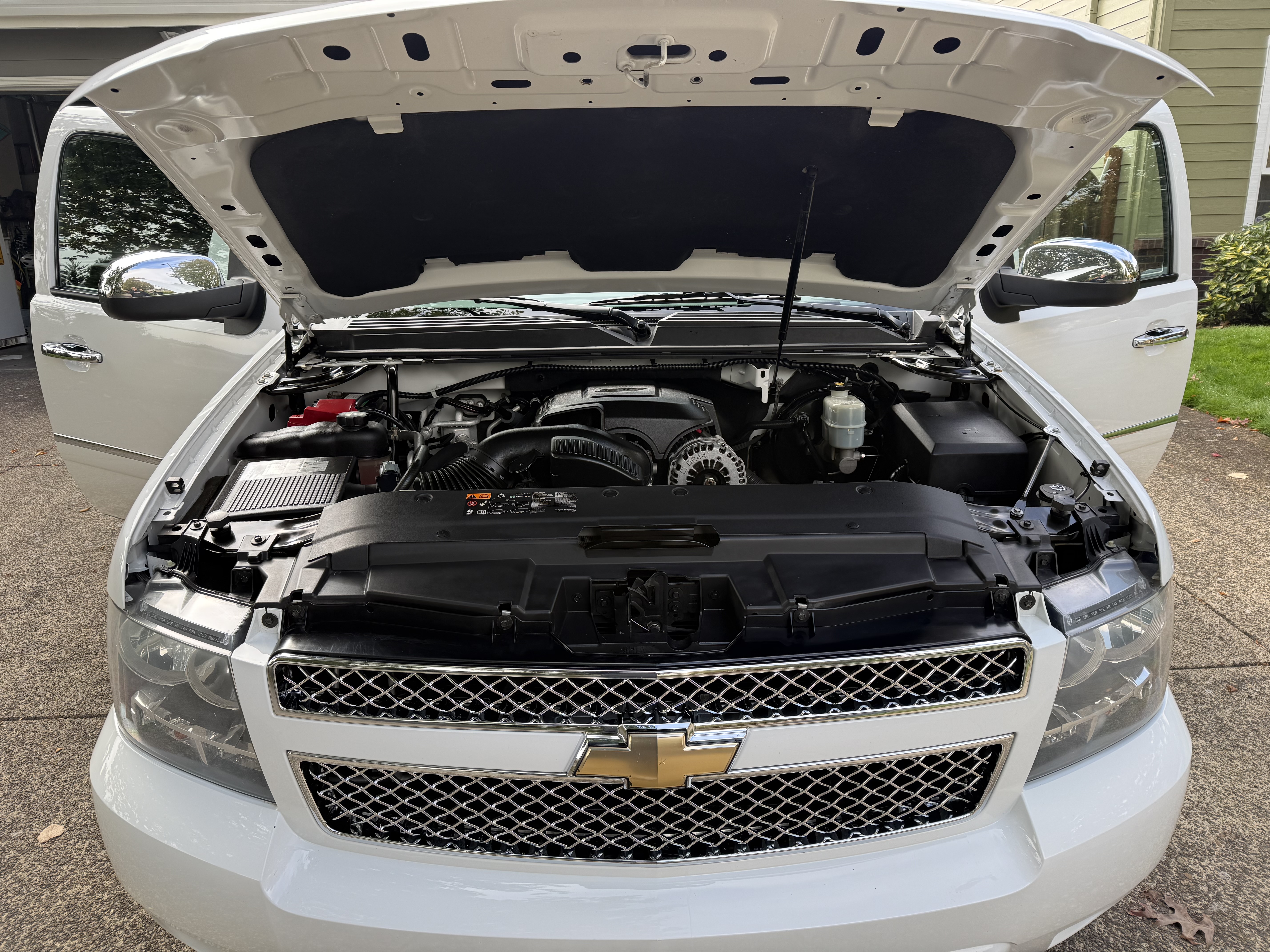 Used 2011 Chevrolet Tahoe LTZ AWD/4WD image 21