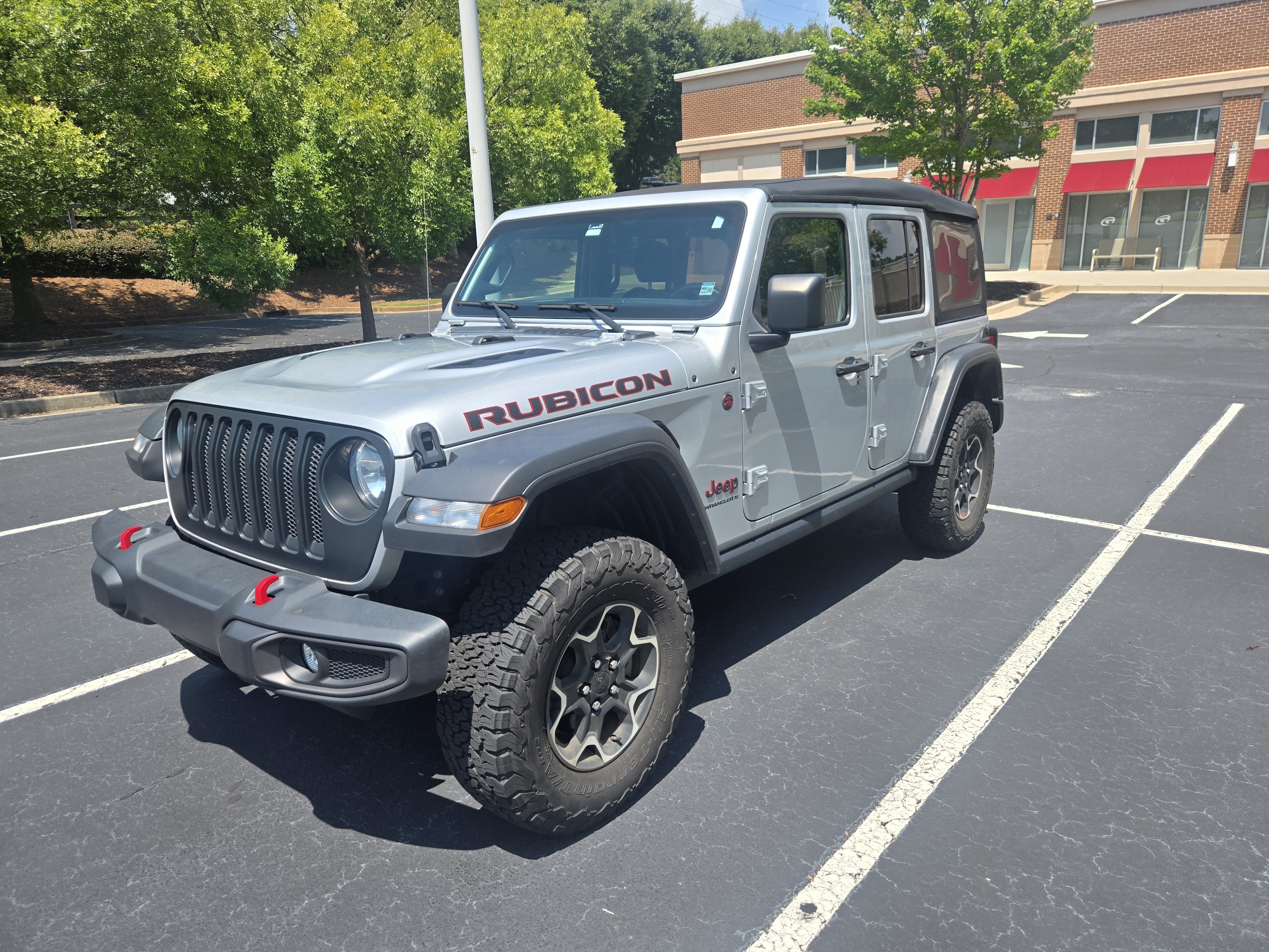 Used 2023 Jeep Wrangler Unlimited Rubicon w/ Cold Weather Group AWD/4WD image 2