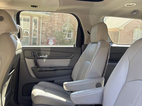 Used 2017 GMC Acadia Limited SLT image 9