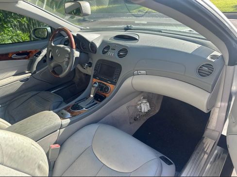 Used 2008 Mercedes-Benz SL 550 image 6