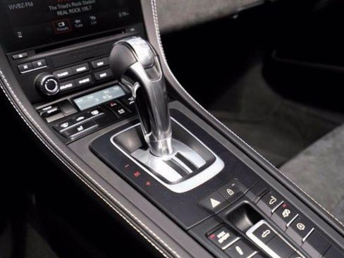 Used 2022 Porsche 718 Boxster Spyder image 17