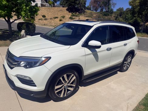 Used 2016 Honda Pilot Elite image 1