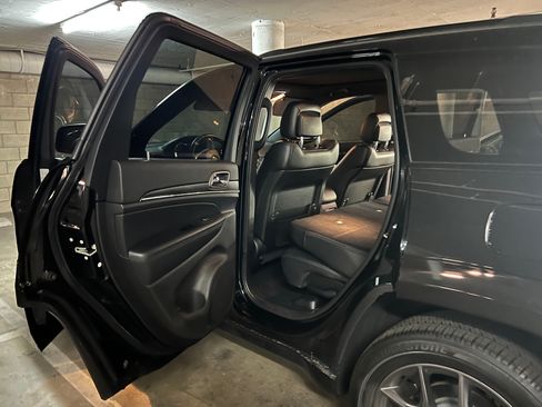 Used 2020 Jeep Grand Cherokee Limited X RWD image 12