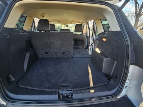 Used 2017 Ford Escape Titanium image 28