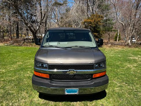 Used 2014 Chevrolet Express 1500 LT w/ LT Preferred Equipment Group image 6