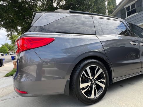 Used 2018 Honda Odyssey Elite image 6