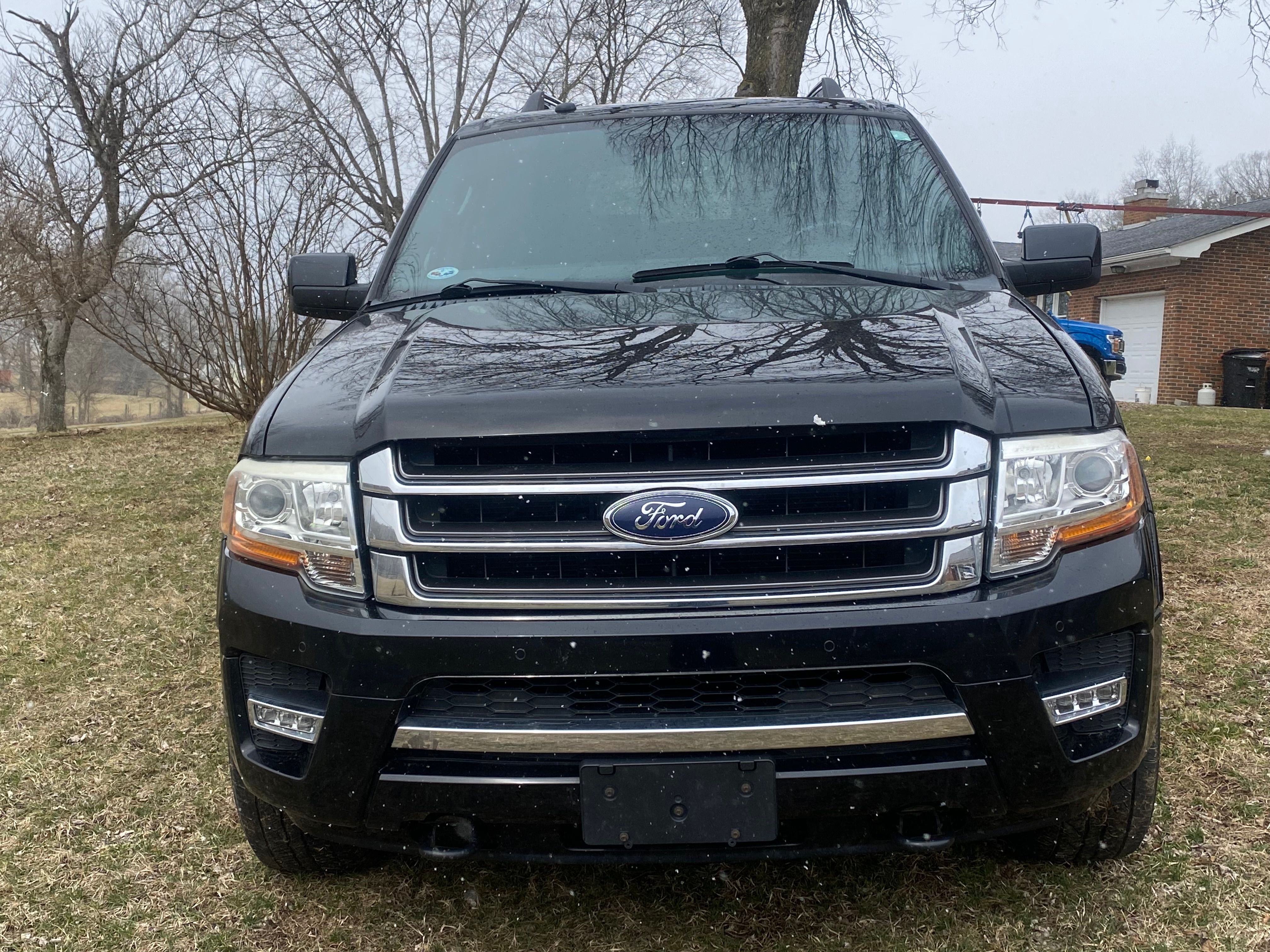 Used 2016 Ford Expedition Limited AWD/4WD image 2