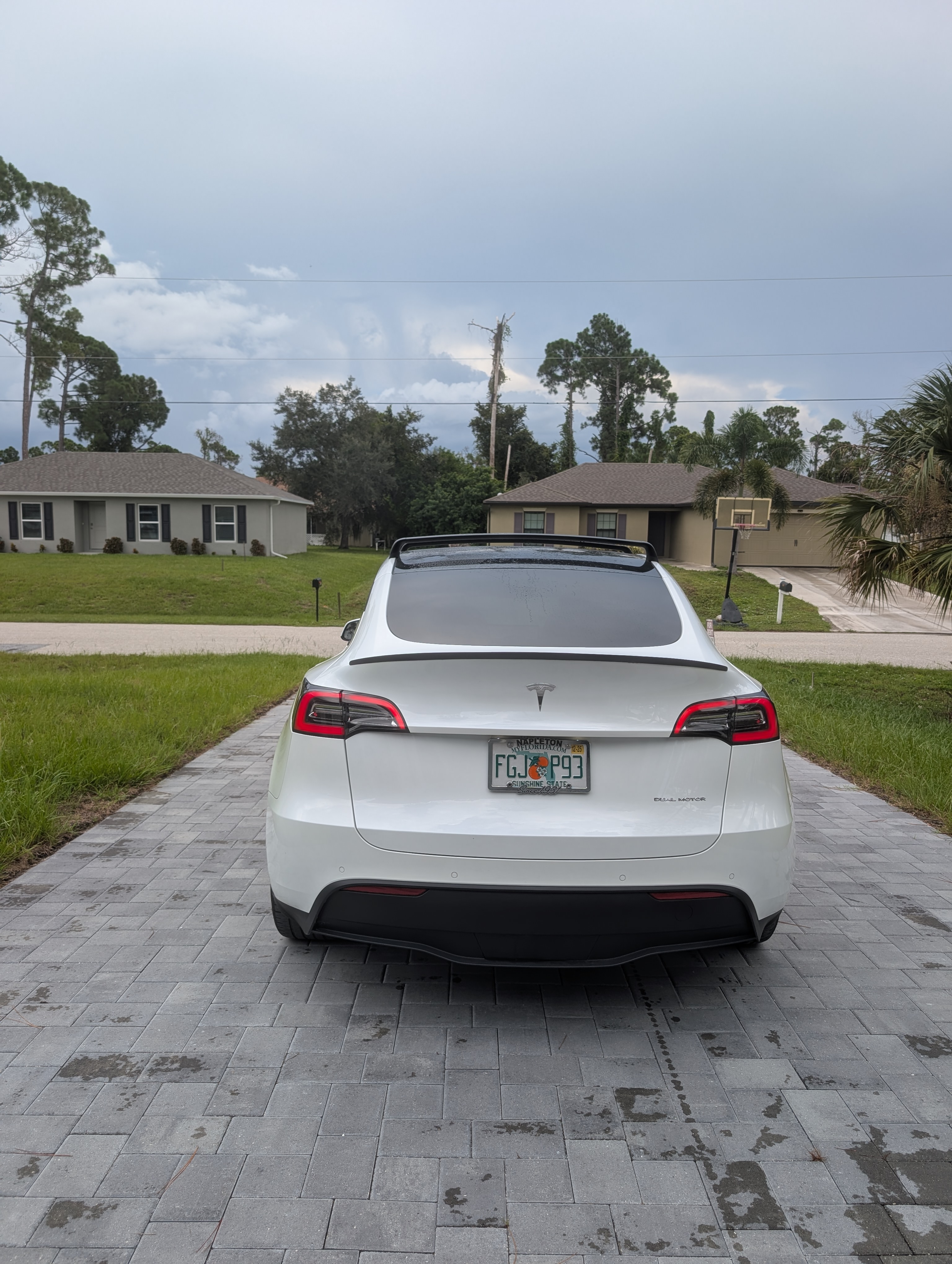 Used 2022 Tesla Model Y Long Range AWD/4WD image 4