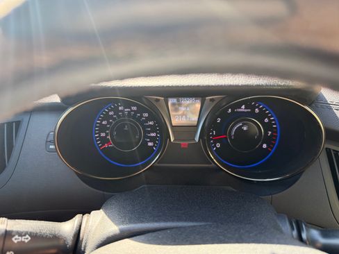 Used 2013 Hyundai Genesis 3.8 image 13
