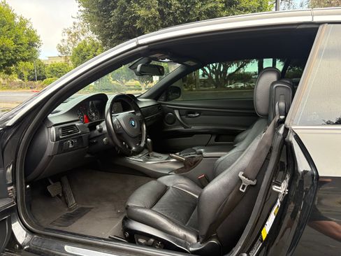 Used 2011 BMW 335i Convertible RWD image 17