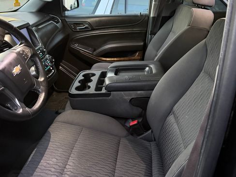 Used 2017 Chevrolet Suburban LS AWD/4WD image 11