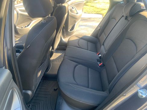 Used 2018 Hyundai Elantra GT image 6