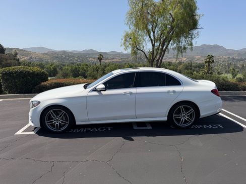 Used 2019 Mercedes-Benz E 300 image 10