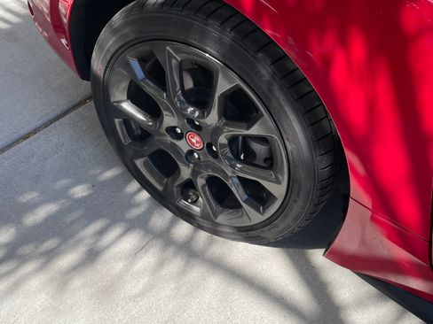 Used 2019 FIAT 124 Spider Abarth w/ Navigation & Sound Group image 13