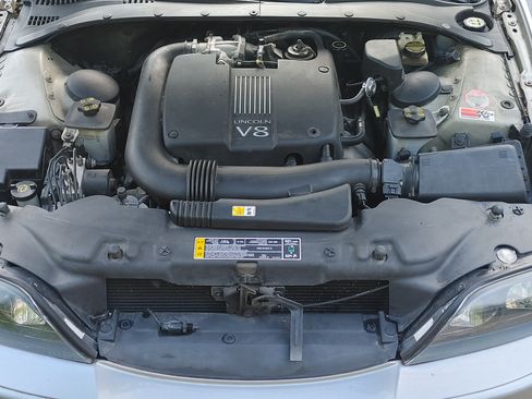 Used 2000 Lincoln LS image 8