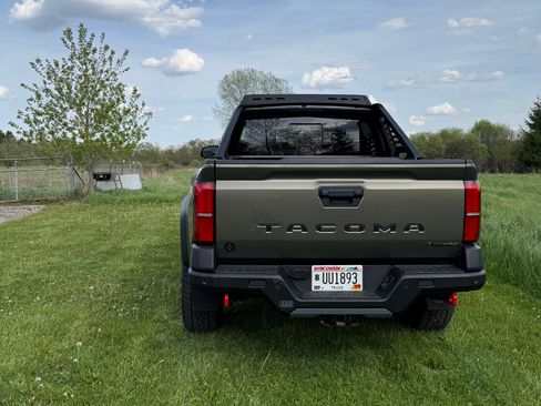 Used 2024 Toyota Tacoma 4x4 Double Cab Hybrid image 6